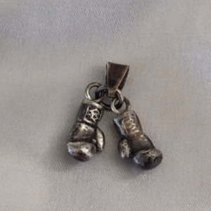 Colgante Guantes de Box en plata envejecida 950