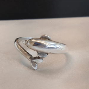 Anillo delfín en plata 950