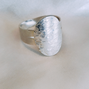 Anillo grande en  plata 950